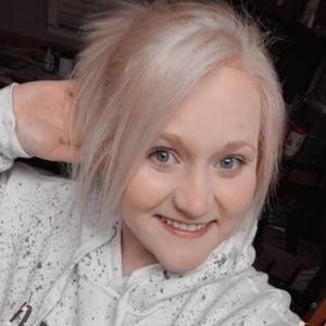 Meet your Posher, Caroline